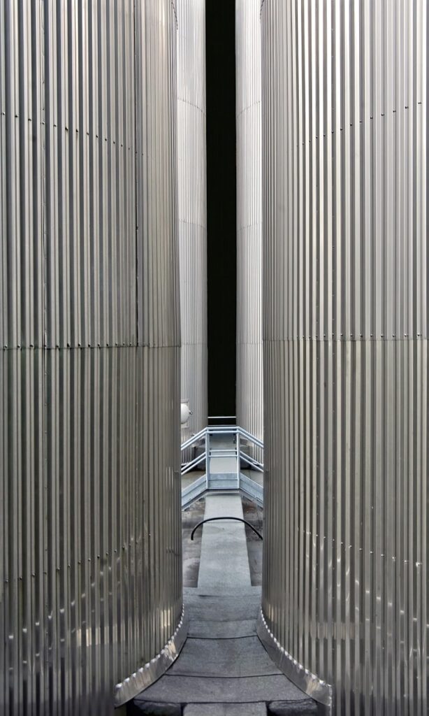 小学生がスマホを使うことでドライアイになる原因と対策は？