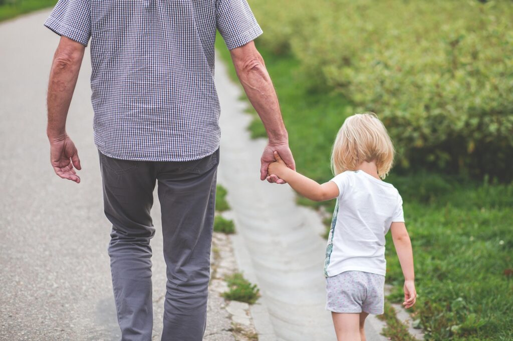 子どもに最適な目薬は防腐剤なしで選ぶべき？