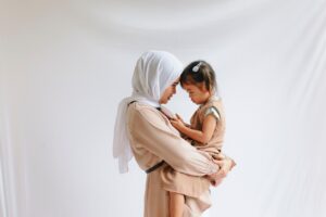 子どもの近視抑制は眼科でどのように行われる？