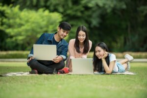 子どもが勉強で目を守るために知っておくべきポイントは？